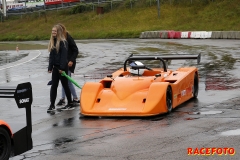 Svenskt Sportvagnsmeeting på Ring Knutstorp.
Blandat väder med sol, regnskurar och åska.